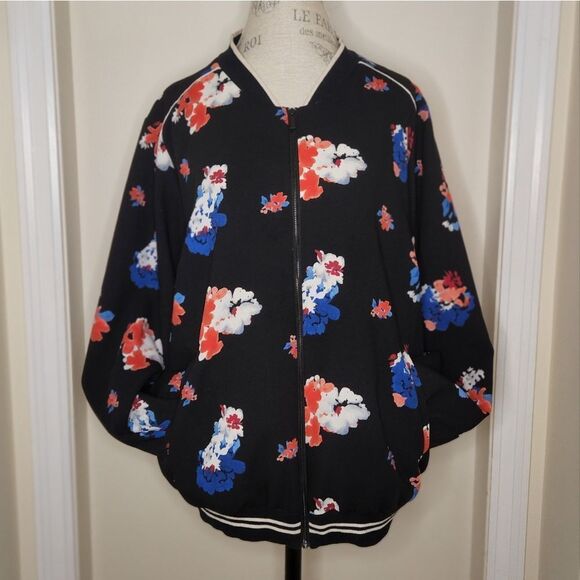 Vince Camuto bomber jacket - Picture 3 of 10